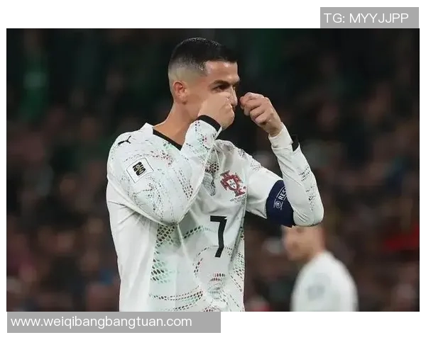 足球明星肘击瞬间精彩集锦视频素材分享让你重温激烈对抗时刻